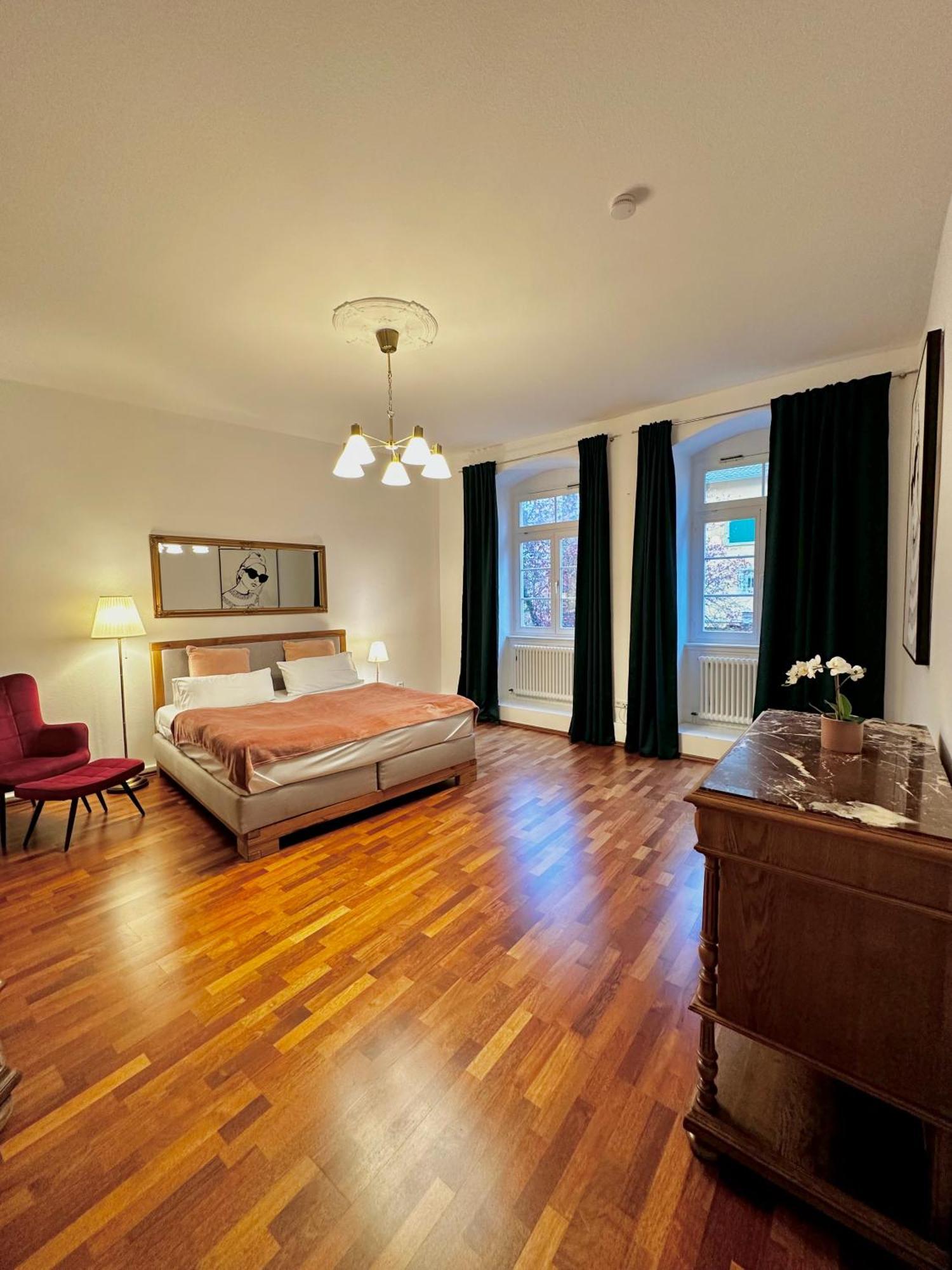 Hirsch Appartements Baden-Baden Kültér fotó