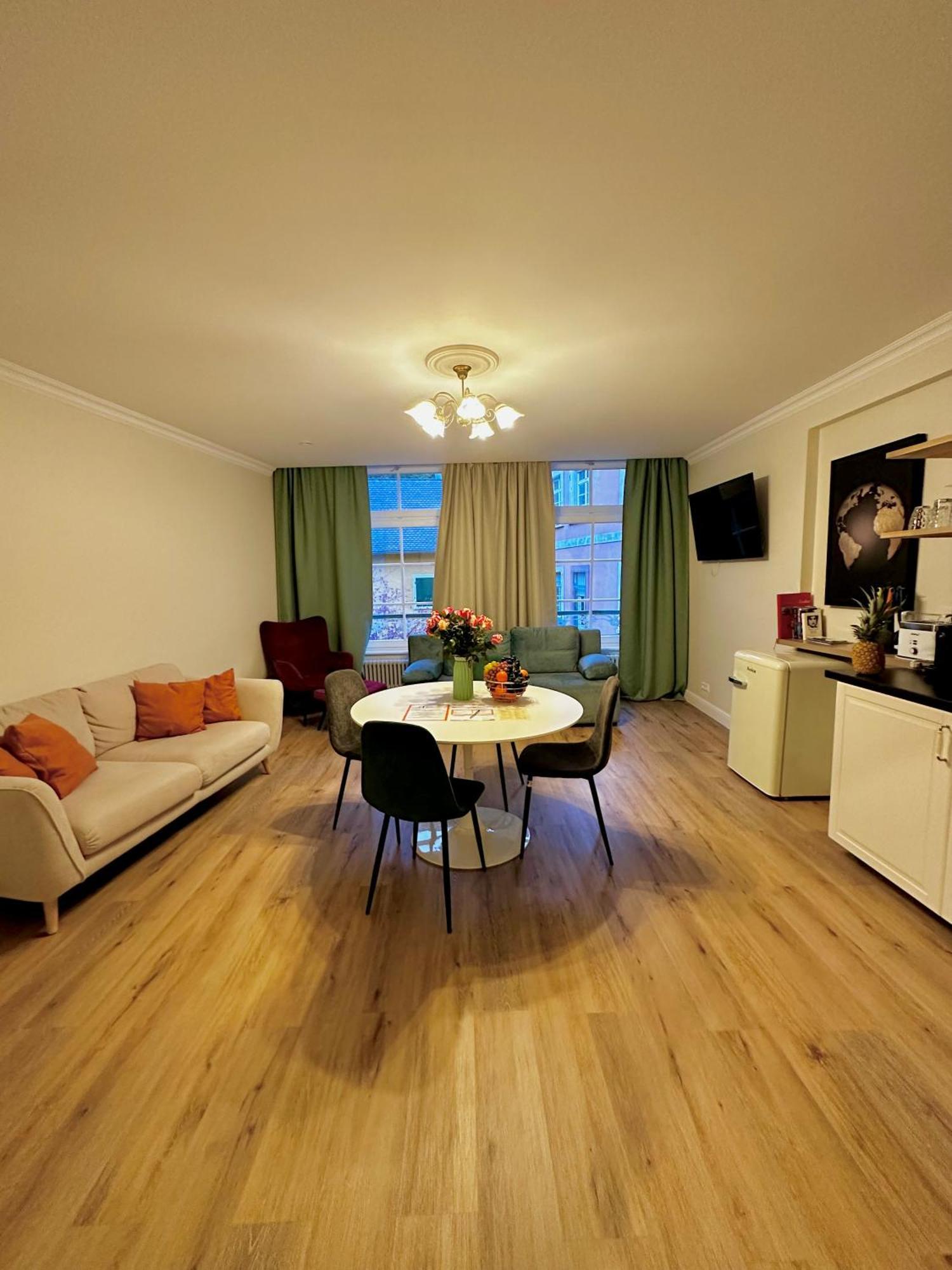 Hirsch Appartements Baden-Baden Kültér fotó